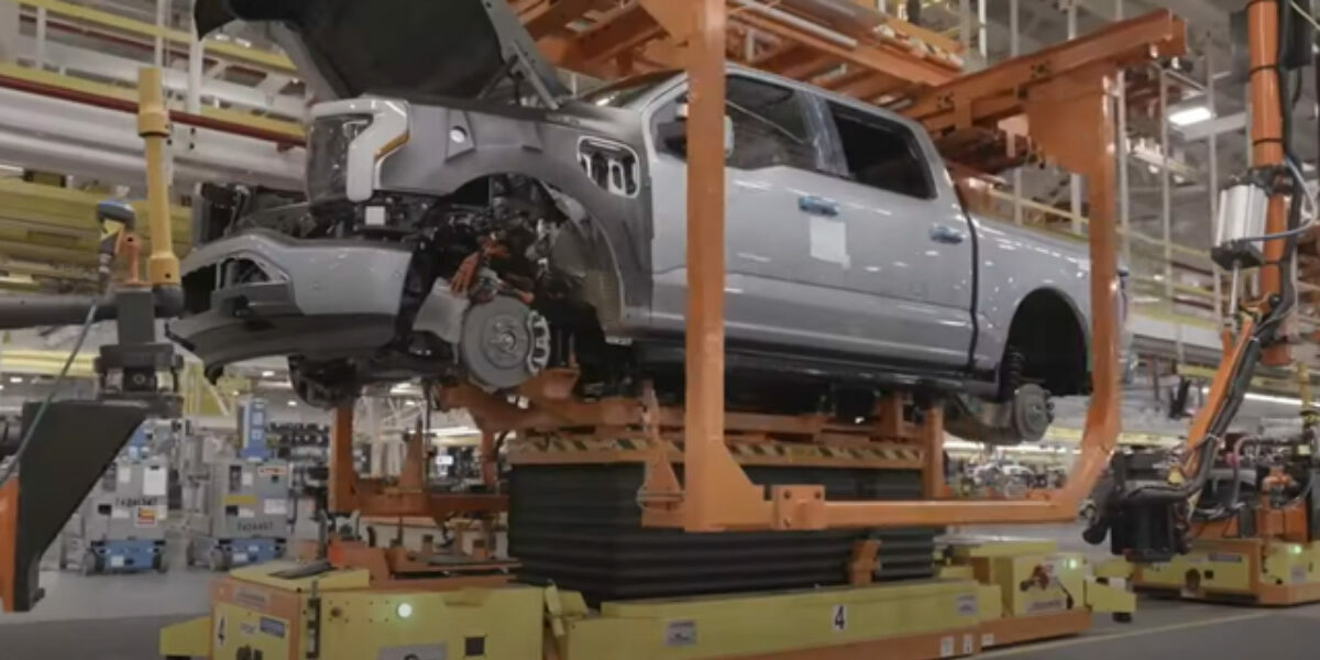 Ford To Slash 2024 Production Of Electric F-150 Lightning
