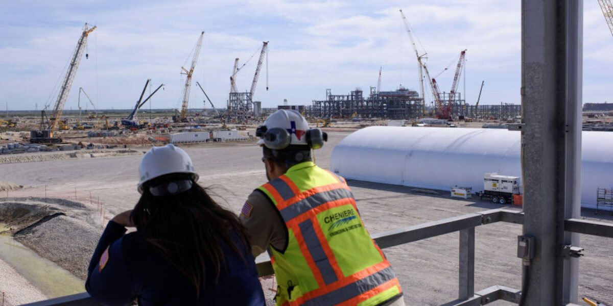 Biden Freezes Projects Exporting Natural Gas, 70,000 Prospective Jobs Could Vanish