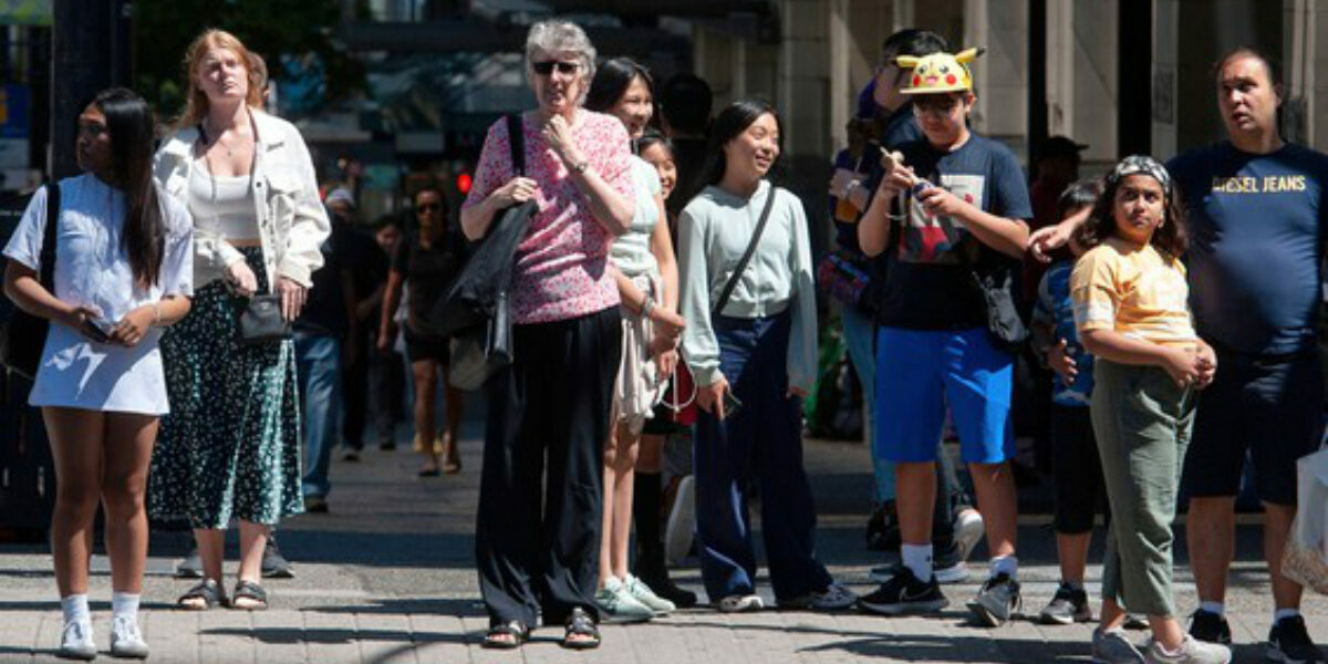 Recent immigrants think Canada’s immigration targets are too high, prefer Tories to Liberals: poll