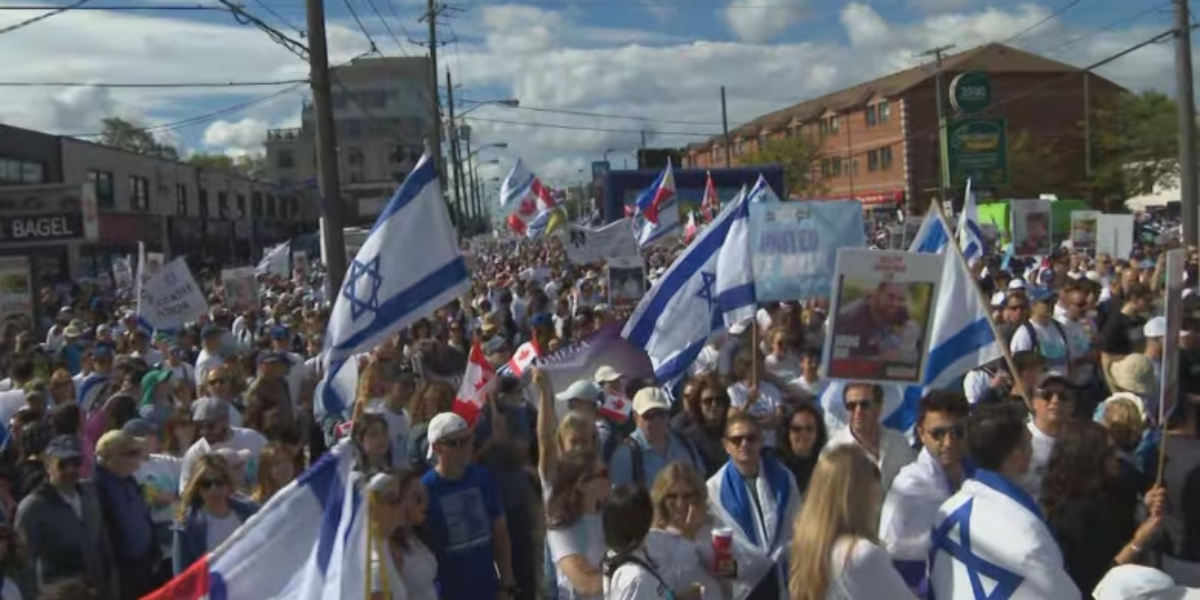 Thousands march in Toronto’s ‘Walk with Israel’ event. Police report 6 arrests