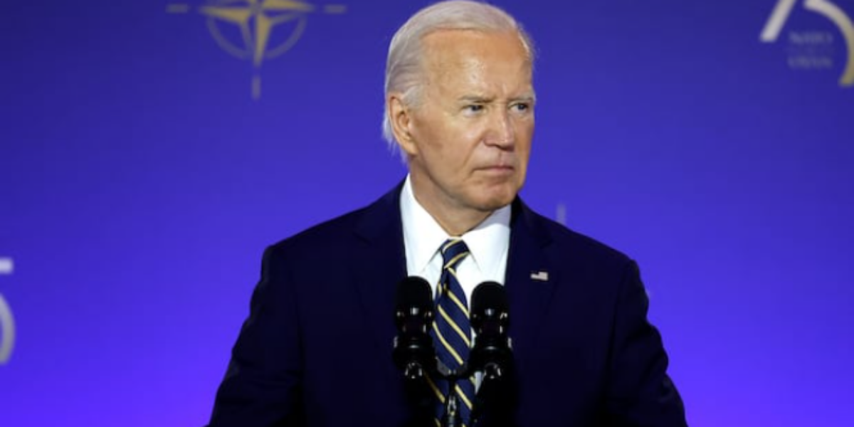 Former Democratic U.S. presidential candidate fears ‘a landslide’ if Biden stays in race