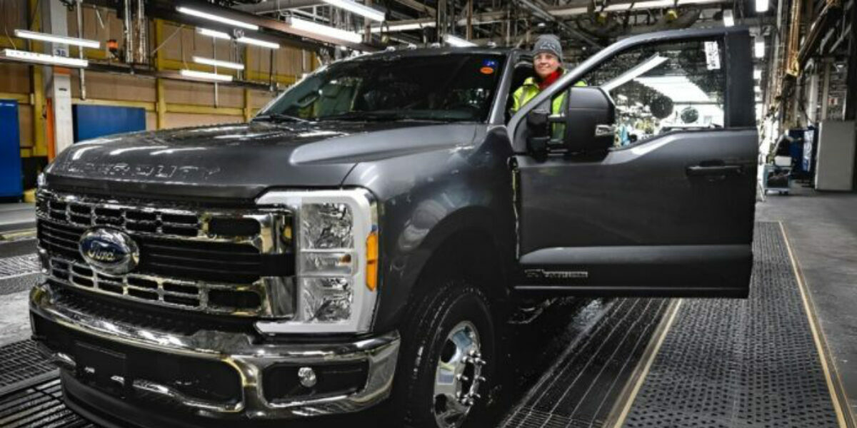 Ford abandons EV plans and invests $3 billion into Super Duty trucks