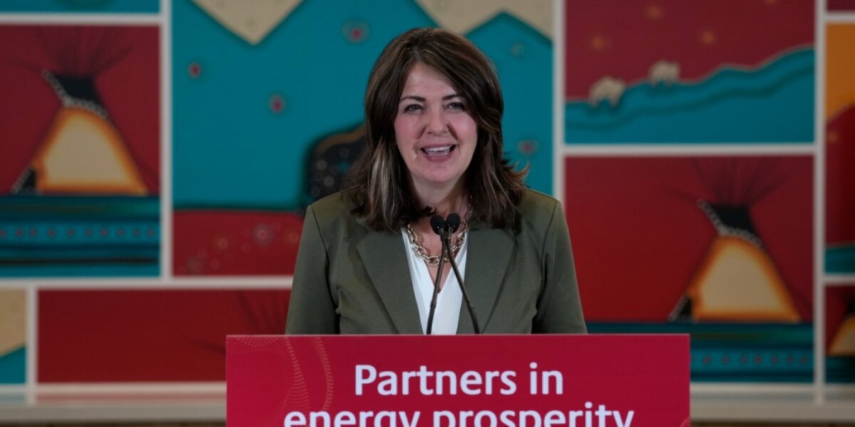 Danielle Smith ‘1,000 per cent’ in favour of ousting Mexico from trilateral trade deal with U.S. and Canada