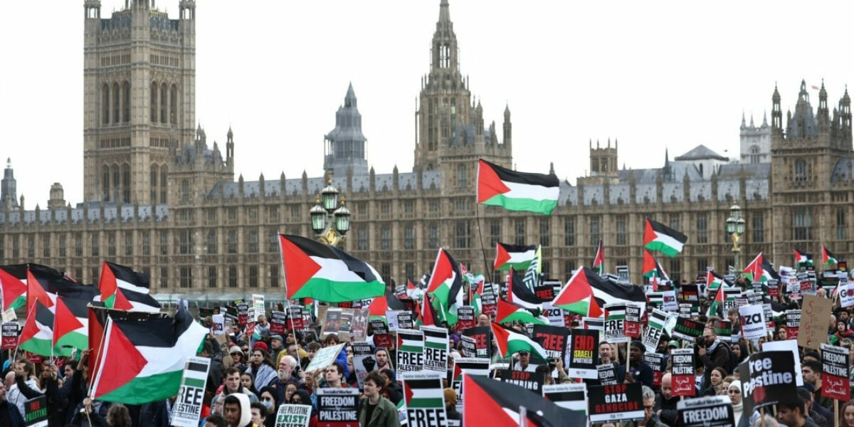 Pro-Hamas gangs invade Parliament, but no Emergencies Act for them!