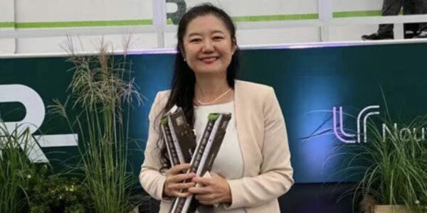 Director of two alleged Chinese ‘police stations’ receives medal from Governor General