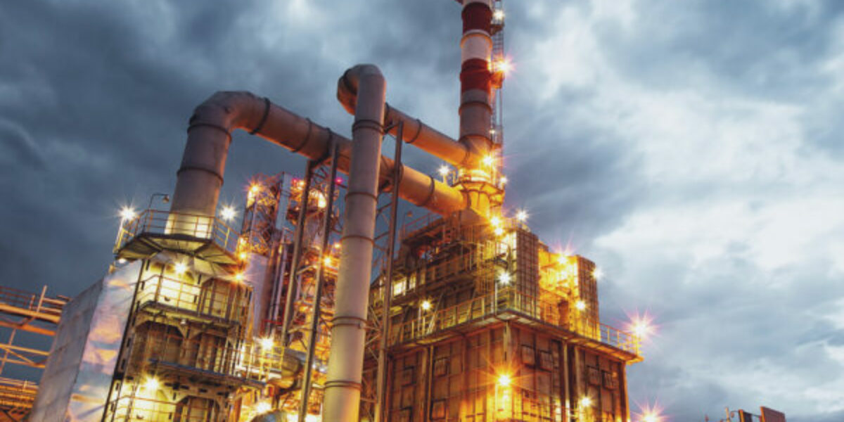 U.S. Refiners Mull Switch to Alternative Lighter Crudes Amid Trump Tariff Fears on Canada, Mexico