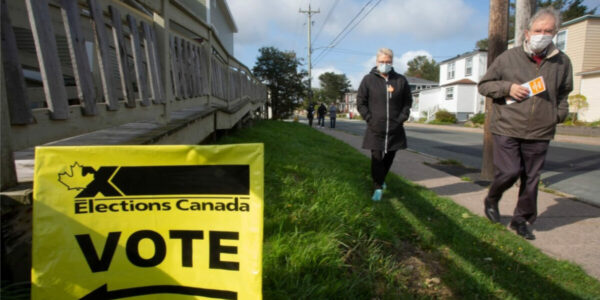 EKOS Polling Asked For VACCINATION STATUS In FEDERAL POLLING?! We RECORDED The CALL