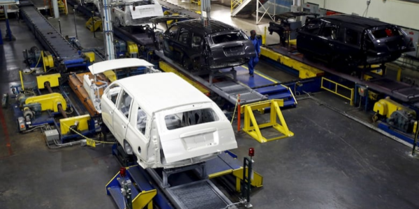 GM to invest $4B in 3 U.S. facilities over next 2 years as it ramps up gas-powered vehicles