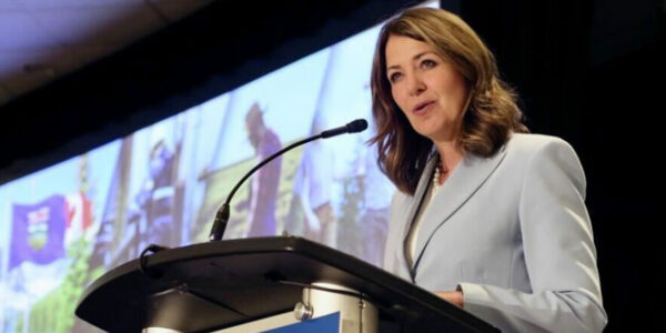 Danielle Smith weighs potential conditions on equalization payments to Quebec