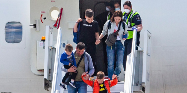 Canadians still supportive of letting in Ukrainian migrants fleeing war with Russia: poll