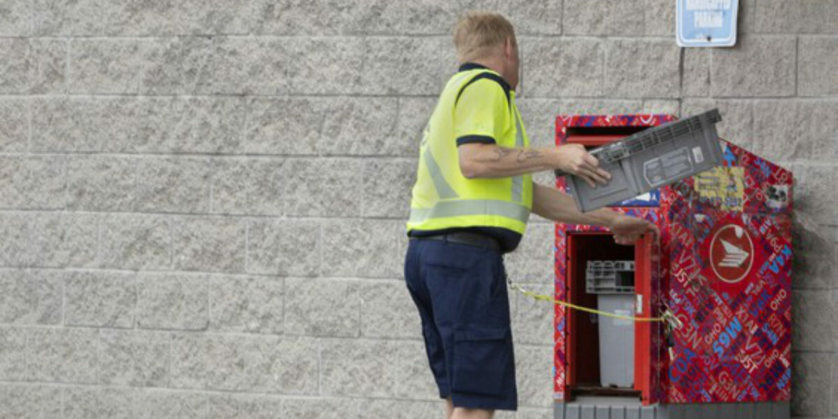 Canada Post records worst-ever quarterly loss, with labour strife contributing ‘significantly’ to deteriorating outlook