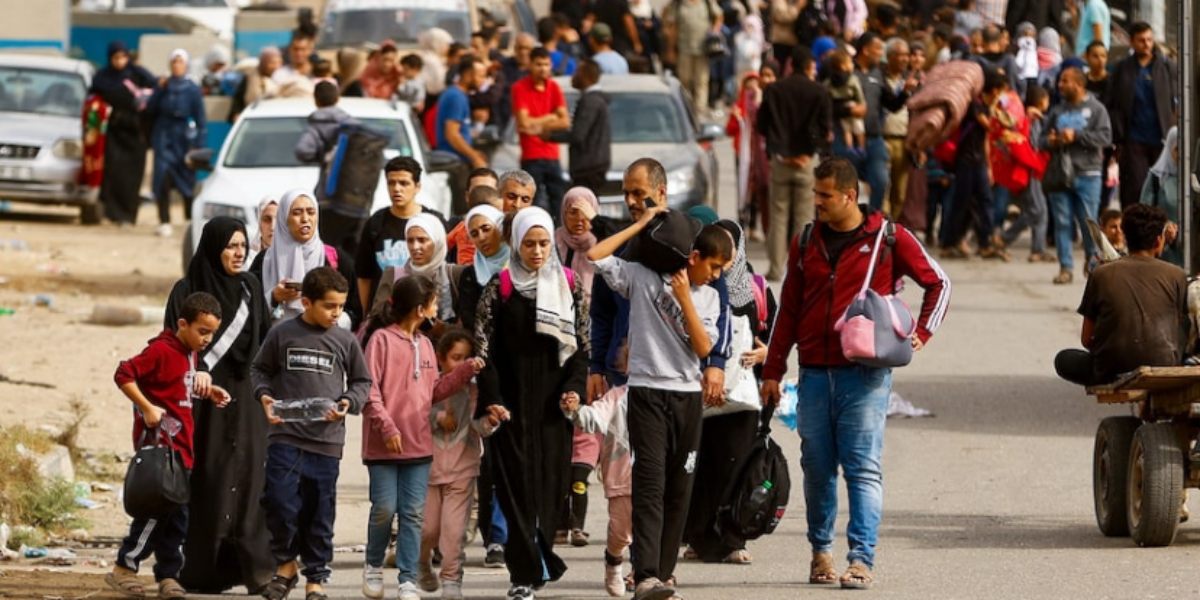 WATCH: Hamas prevents evacuation from Gaza City with threats and attacks on civilians