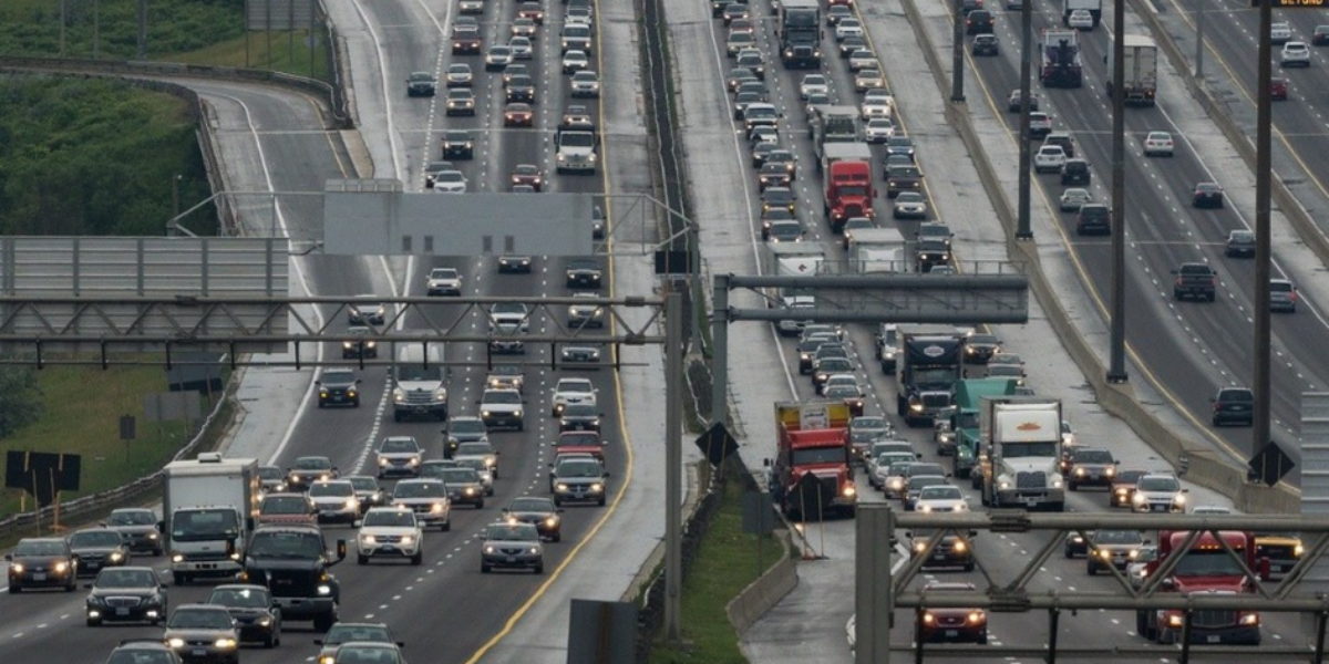 Toronto group calls for $15 congestion fee for vehicles entering downtown core