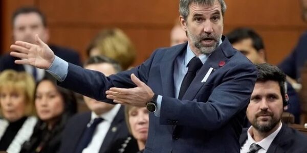 Former environment minister, activist Steven Guilbeault resigns from cabinet