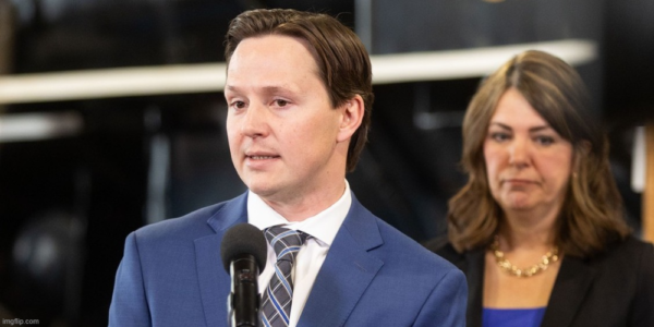 Alberta minister calls on feds to crack down on foreign trucking scams