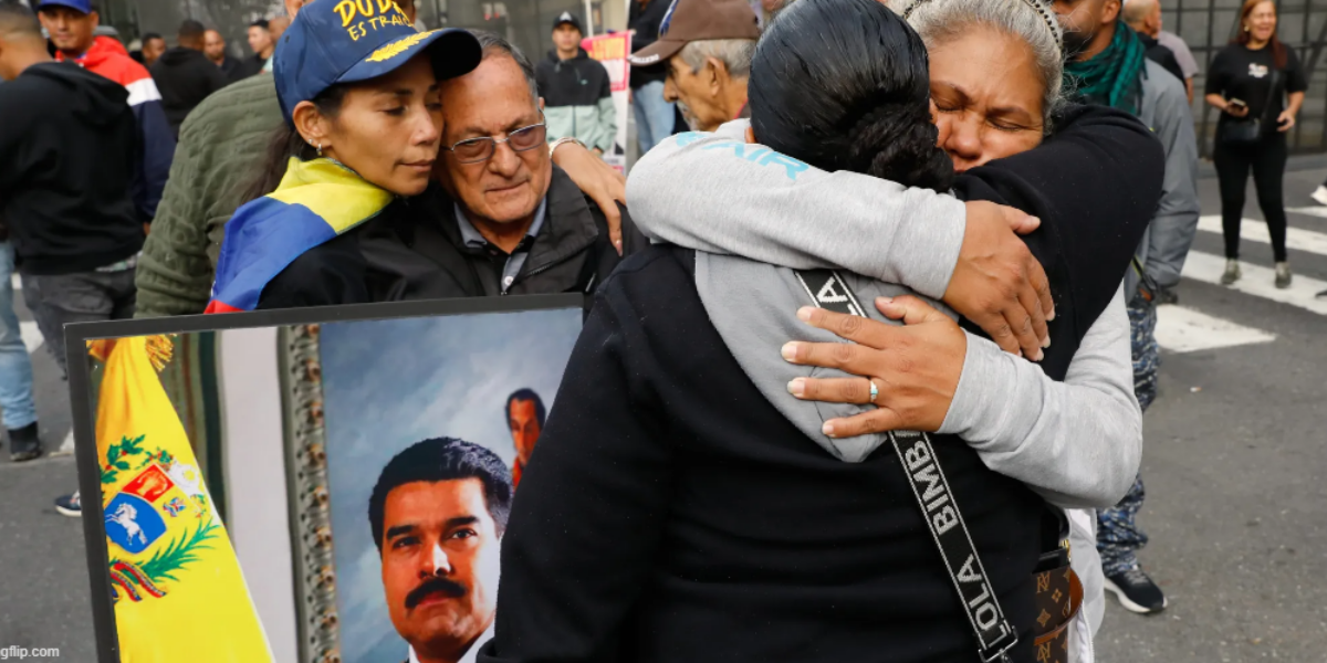 U.S. strikes Venezuela, Trump says Maduro has been captured after ‘large scale strike’