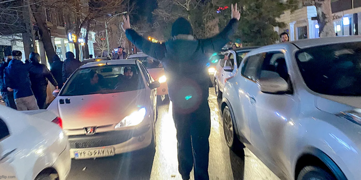 Iran regime said to unleash Hezbollah and Iraqi militias as uprising spreads