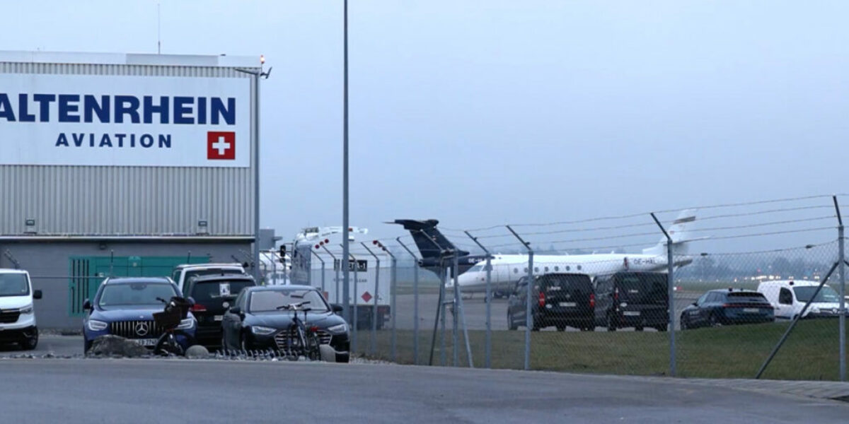 ‘Masters of the universe’ arrive in Davos on private jets while lecturing public on climate change