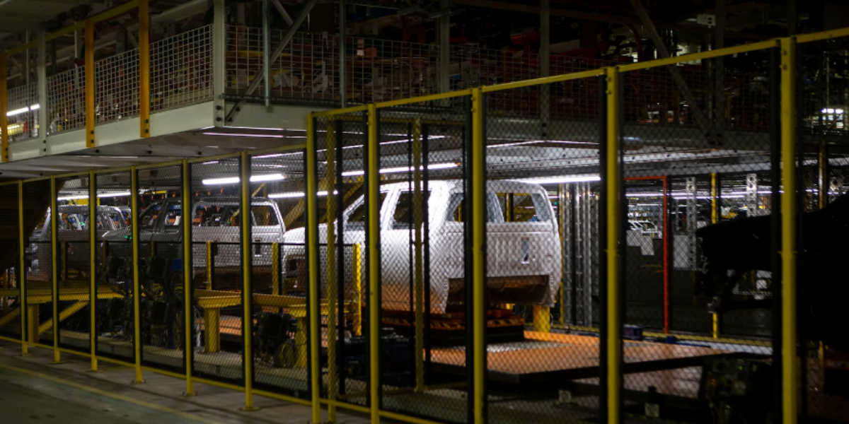 Hundreds out of work as GM cuts third shift at Oshawa plant