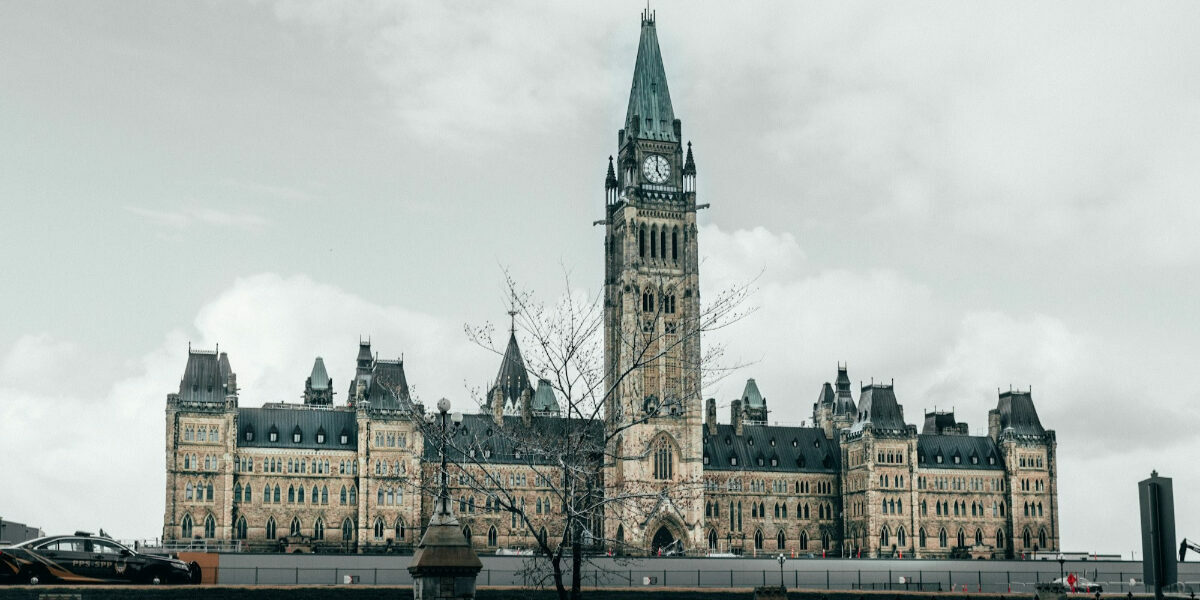 Federal Tracker: Liberals Widen Lead to 8, 42% to 34%