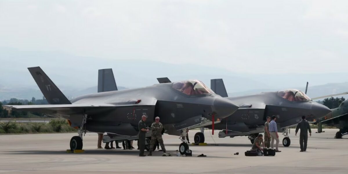 Canada discreetly puts money down on 14 additional F-35s