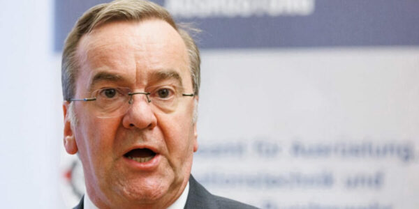 German defense minister slams Trump for ‘rolling out the red carpet’ for Putin