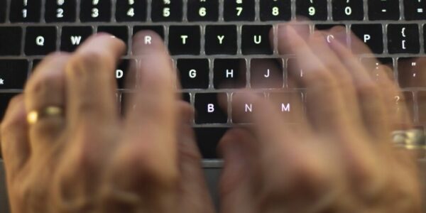 New government bill would help police, spy service probe online activities