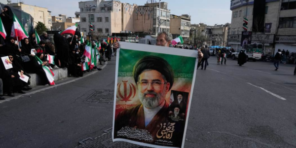 Watch: Iranian Woman Confronts Anti-War Protester – With a Stunning Result