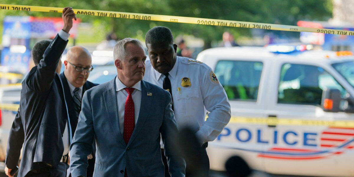 Secret Service says it exchanged gunfire with armed suspect near White House