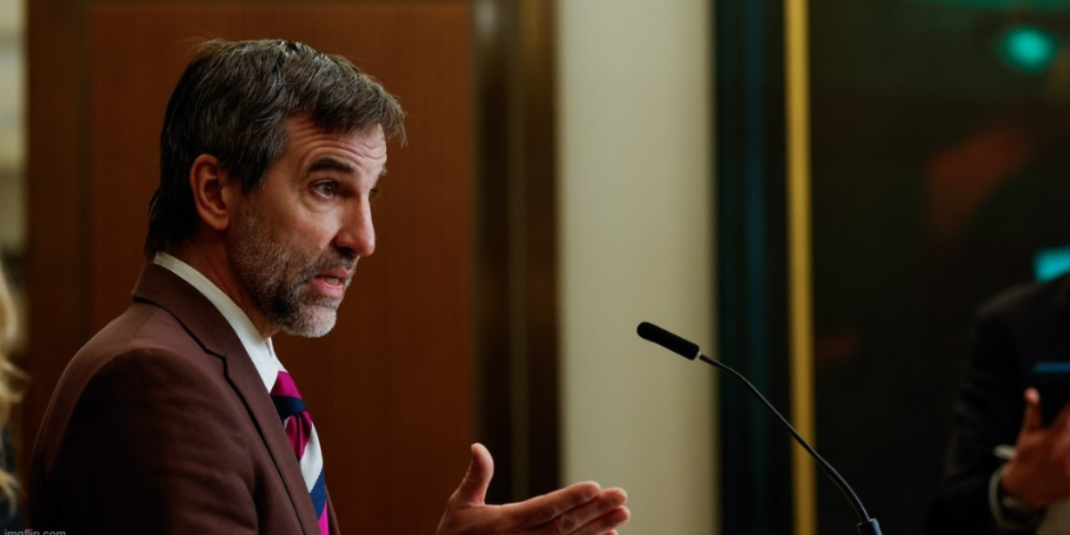 Steven Guilbeault evasive about political future after criticizing major projects reform