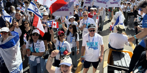‘We’re not facing it alone’: Record crowd joins Toronto Walk with Israel as antisemitism surges