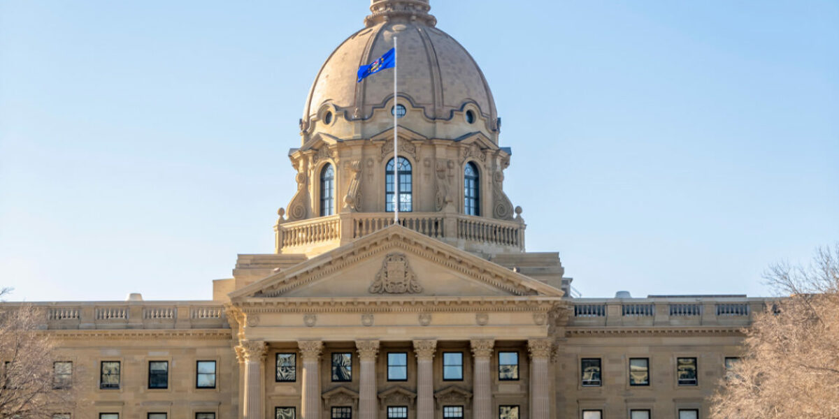 Alberta Fact Check: Alberta sent Ottawa $321.9 billion more than it got back. So who depends on whom?