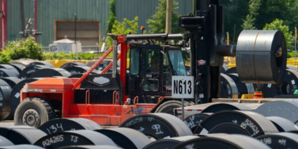 Four in 10 Canadian manufacturers plan to move production to the U.S.: KPMG poll