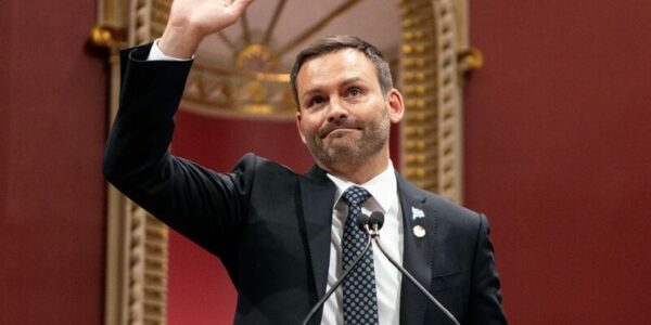 Parti Québécois caucus members swear allegiance to ‘the people of Quebec’ – not the King