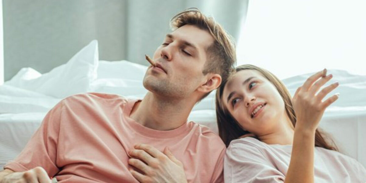 DEAR ABBY: Grandparents worry about drug use around grandchild